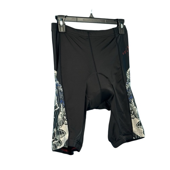 Men's Black and White Skull Graphic Athletic Shorts - Picture 3 of 4
